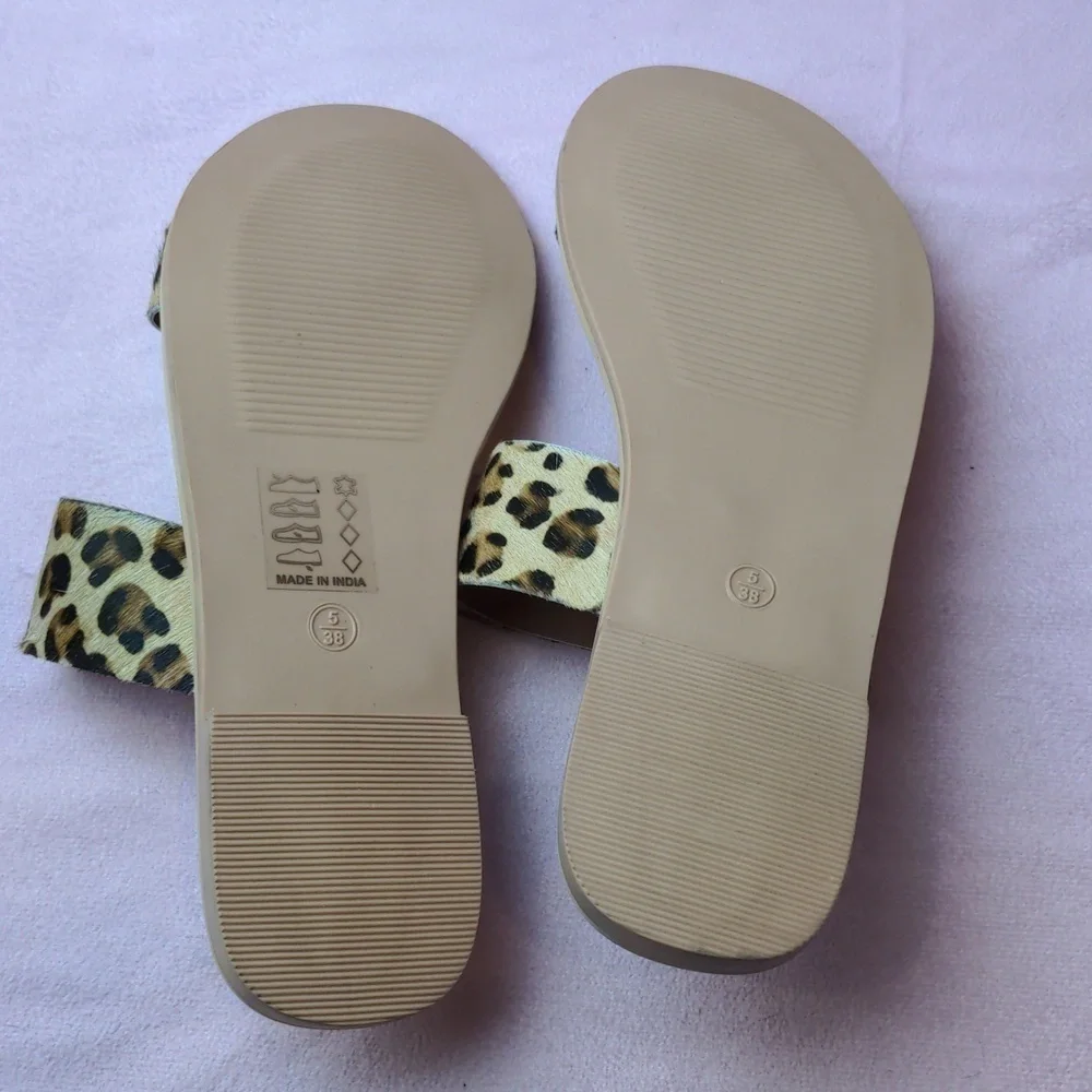 PrettyLittleThing Leopard Print Flat Sandals size UK 5